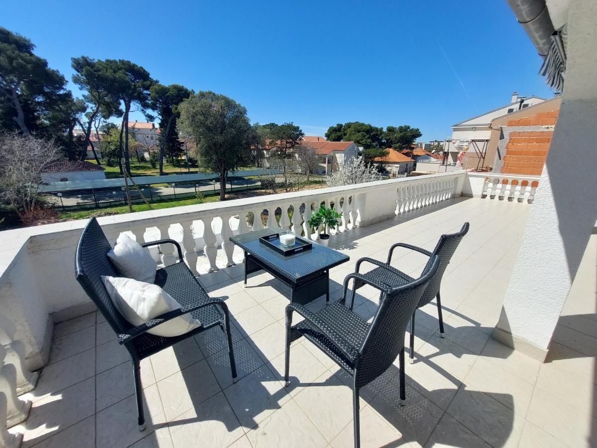 Casa Blanca, Biograd Na Moru公寓 外观 照片